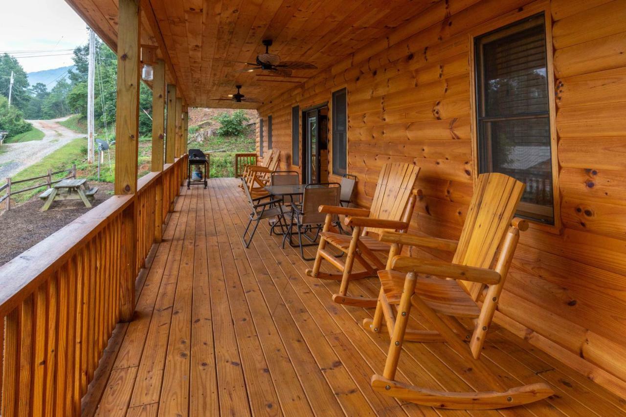 4 Bed 3 Bath Vacation Home In Bryson City Bagian luar foto